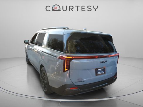 New 2026 Kia Carnival SX Prestige image 3
