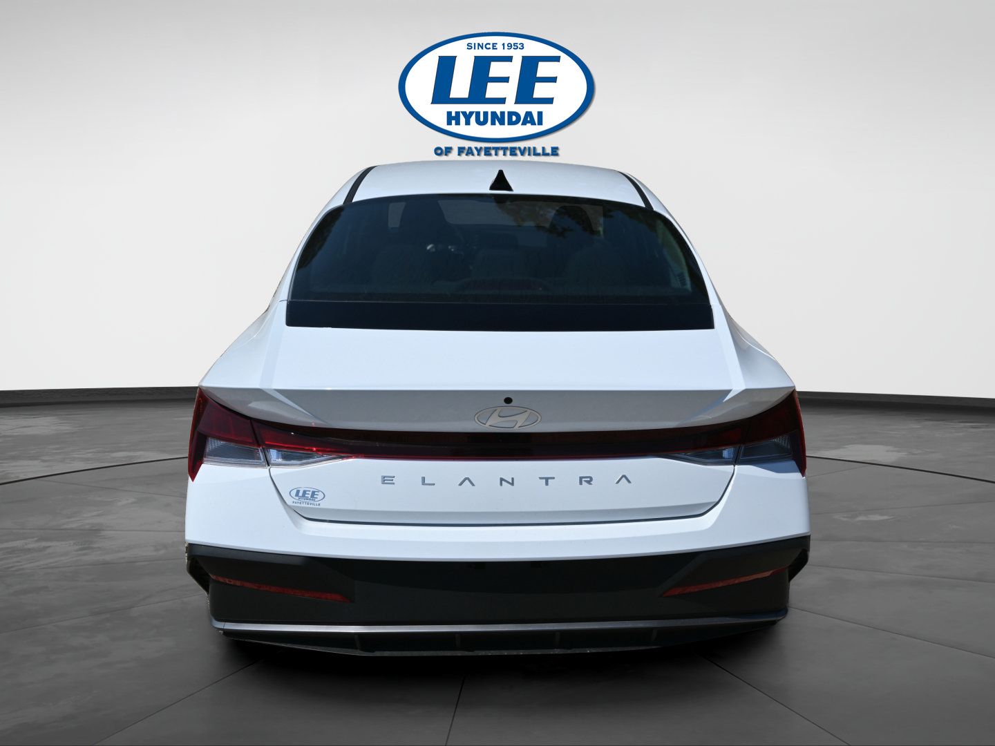 Certified 2025 Hyundai Elantra SE FWD image 4
