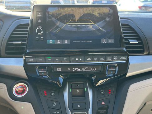 Used 2025 Honda Odyssey EX-L image 18