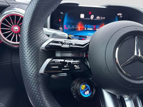 Used 2023 Mercedes-Benz SL 55 AMG 4MATIC image 11