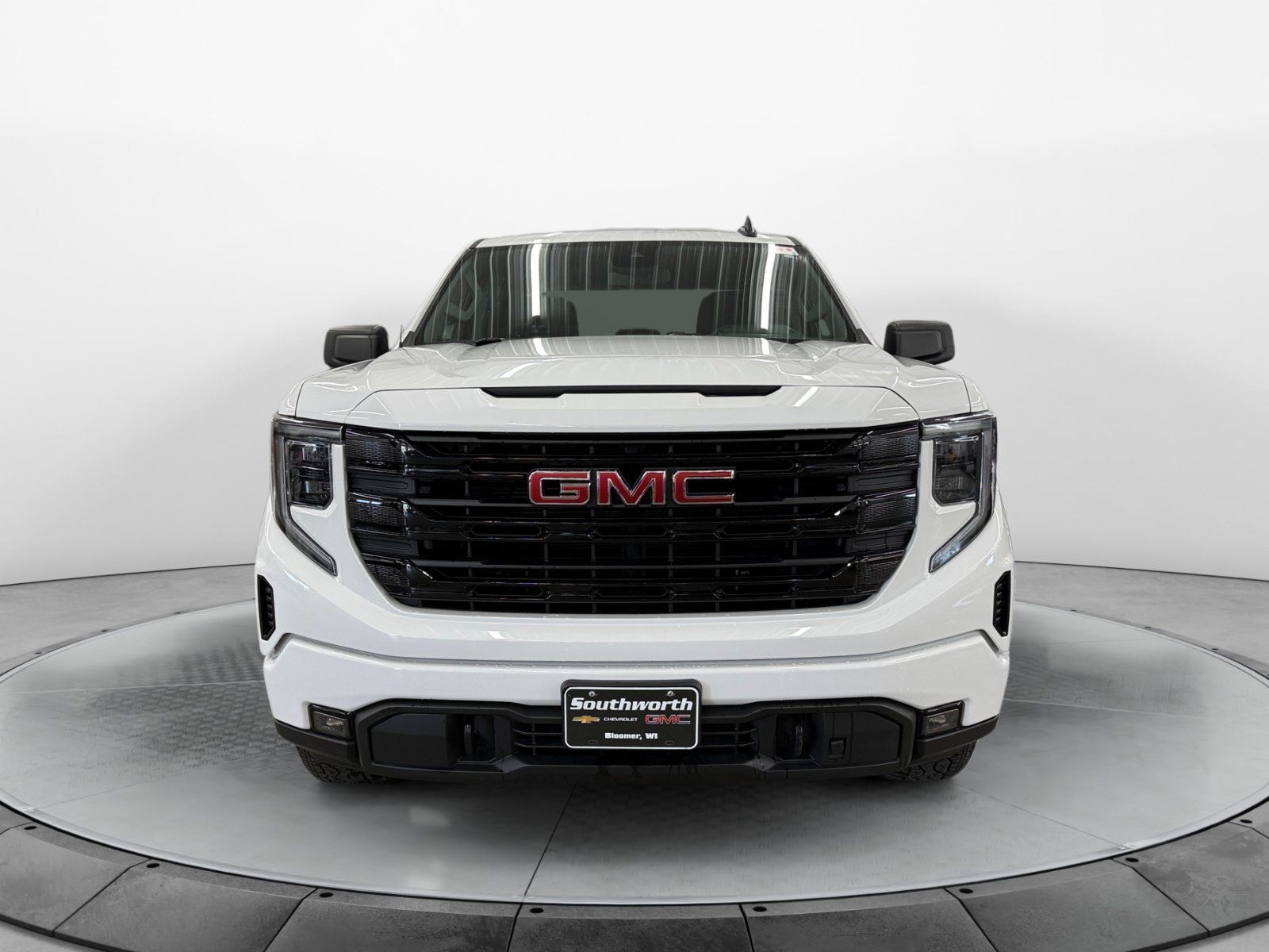 Used 2024 GMC Sierra 1500 Elevation w/ X31 Off-Road Package AWD/4WD image 7