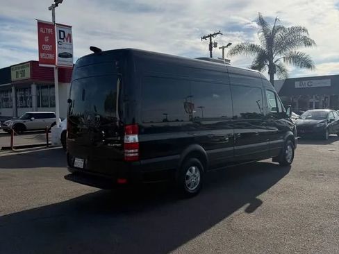 Used 2016 Mercedes-Benz Sprinter 2500 image 5