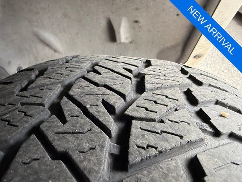 Used 2006 Jeep Commander 2WD image 8