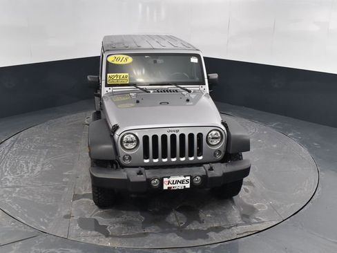 Used 2018 Jeep Wrangler Unlimited Sport S image 29
