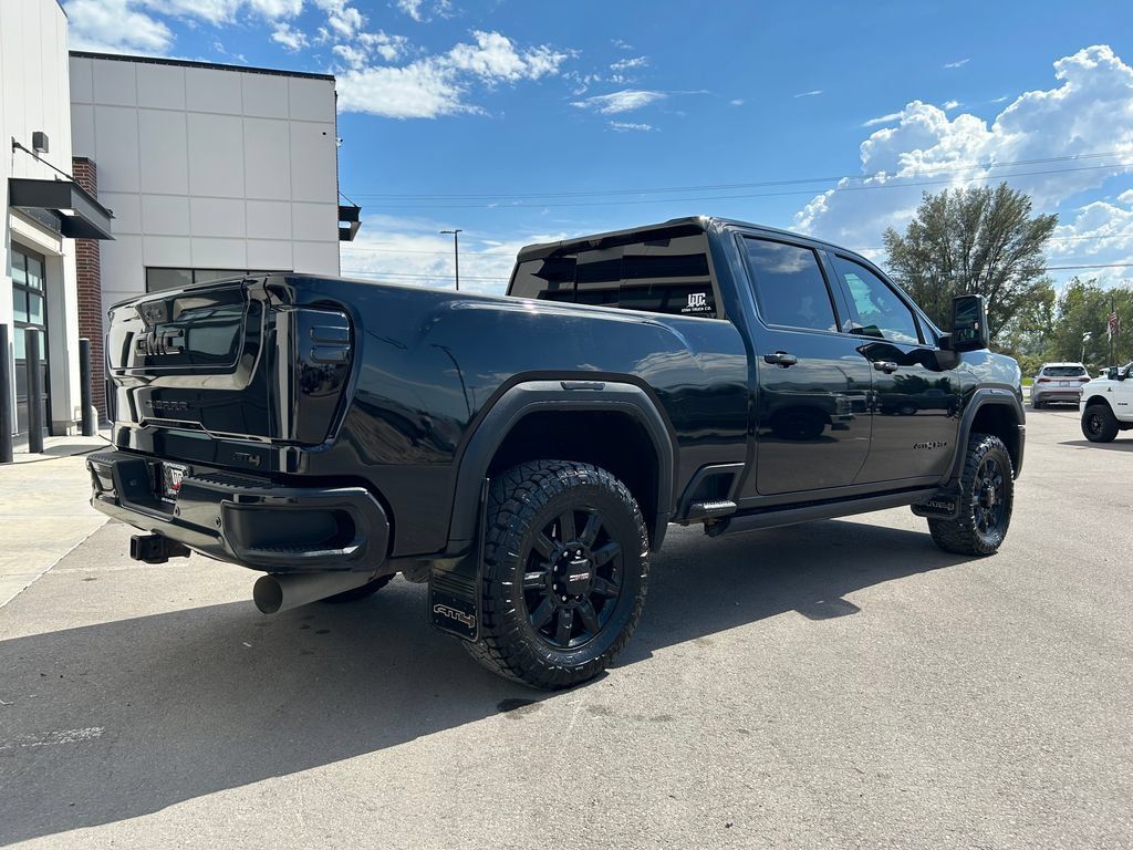 Used 2024 GMC Sierra 2500 AT4 w/ AT4 Premium Plus Package AWD/4WD image 3