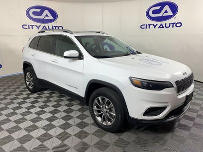 Used 2019 Jeep Cherokee Latitude Plus w/ Comfort/Convenience Group