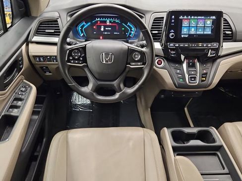 Used 2018 Honda Odyssey Touring image 15