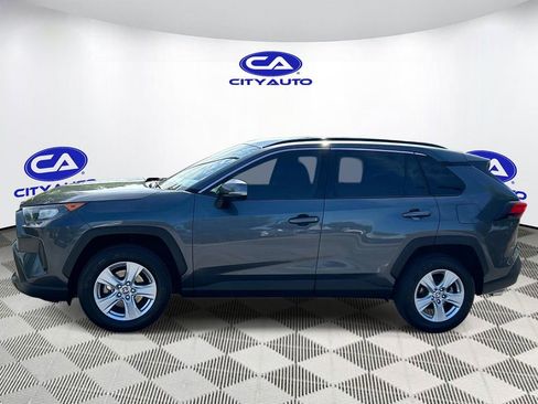 Used 2021 Toyota RAV4 LE FWD image 7
