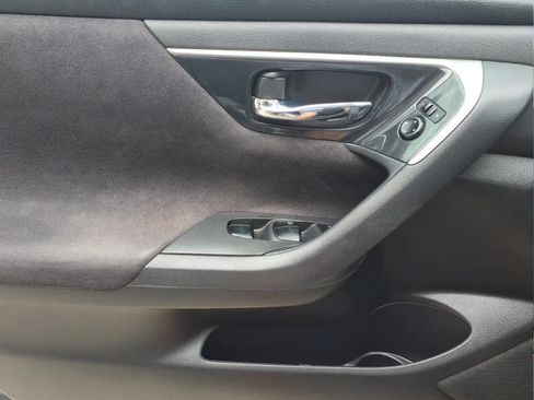 Used 2013 Nissan Altima 2.5 S FWD image 18
