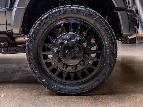 Used 2026 Ford F450 Platinum w/ Platinum Plus Package image 12