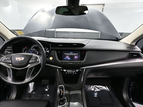 Used 2017 Cadillac XT5 Luxury image 27