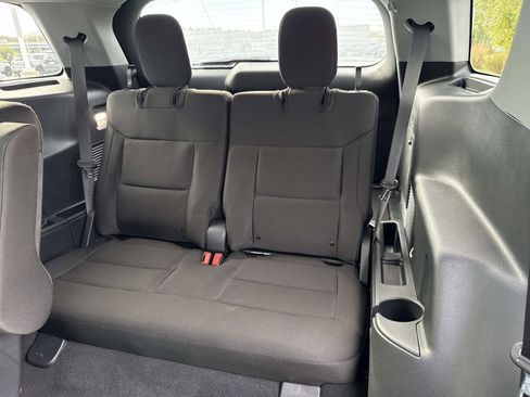 Used 2023 Ford Explorer XLT image 22