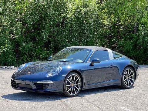 Certified 2015 Porsche 911 Targa 4 AWD/4WD image 6