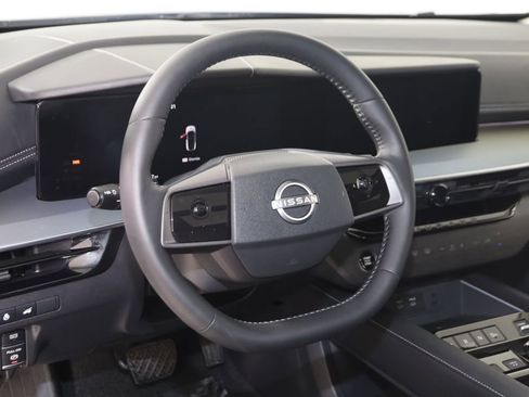 Used 2025 Nissan Murano SL AWD/4WD image 6