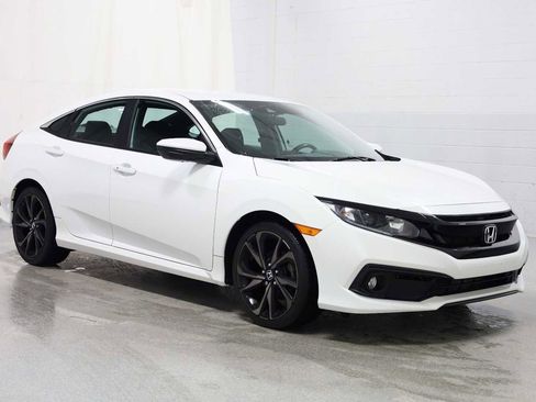 Used 2019 Honda Civic Sport image 13