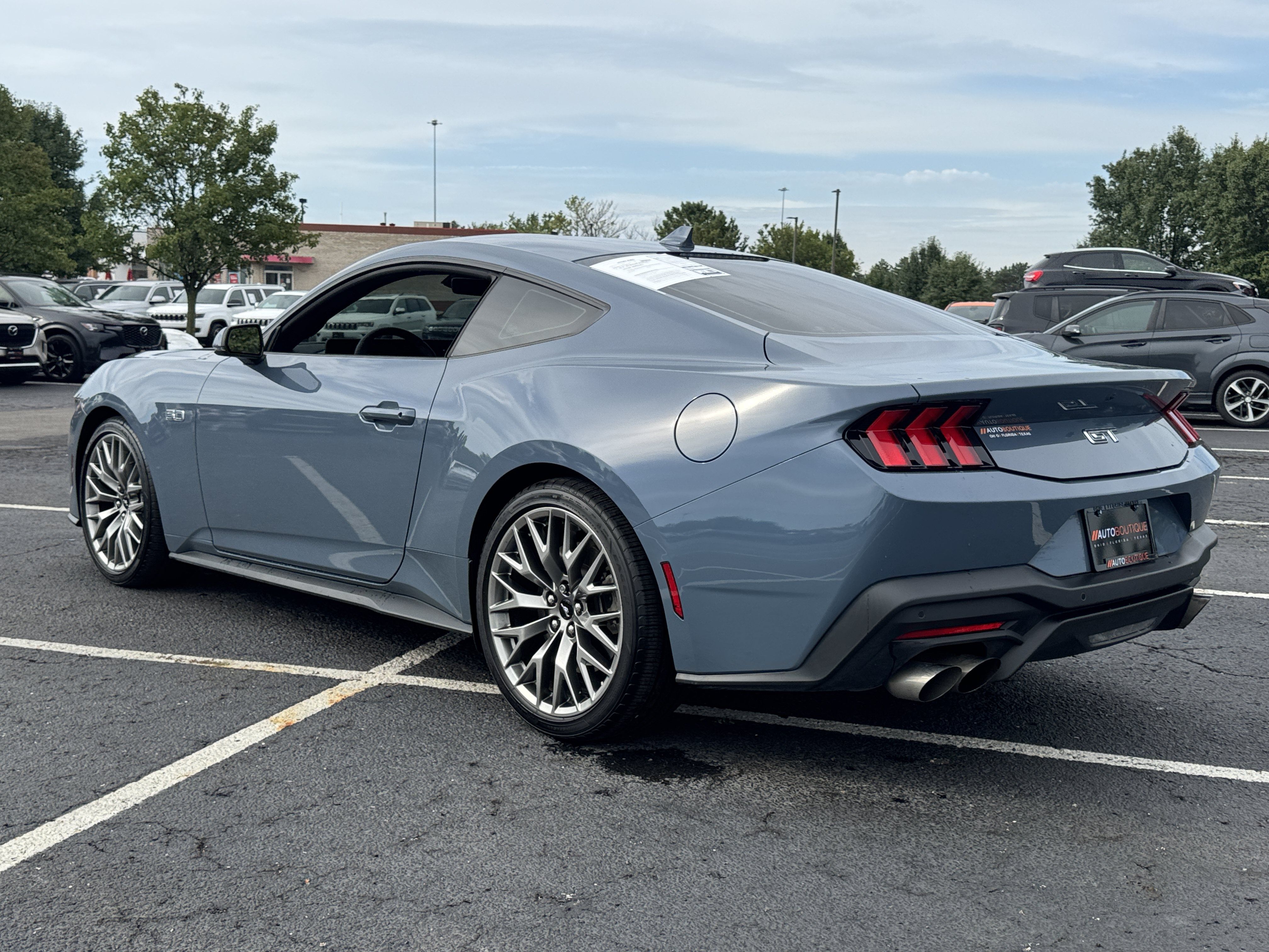 Used 2025 Ford Mustang GT Premium RWD image 9