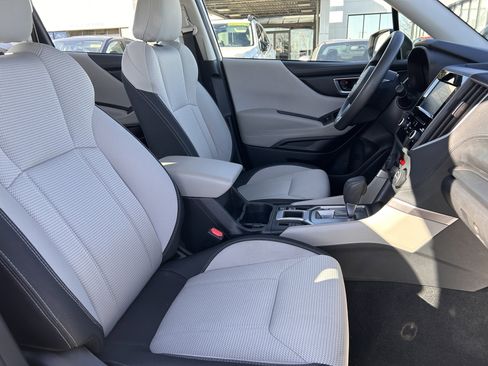Certified 2023 Subaru Forester Base image 24