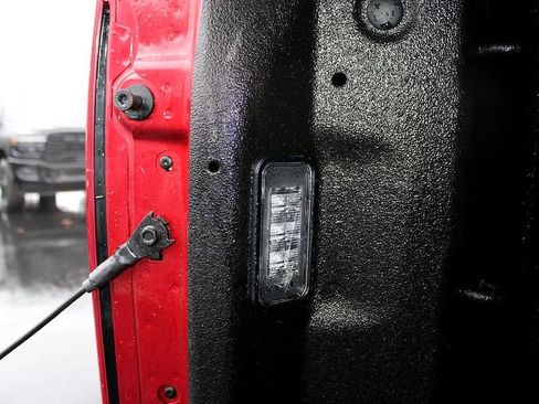 Used 2022 Chevrolet Silverado 1500 RST image 11