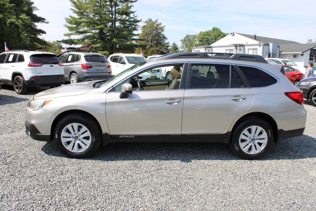 Used 2017 Subaru Outback 2.5i Premium AWD/4WD image 10