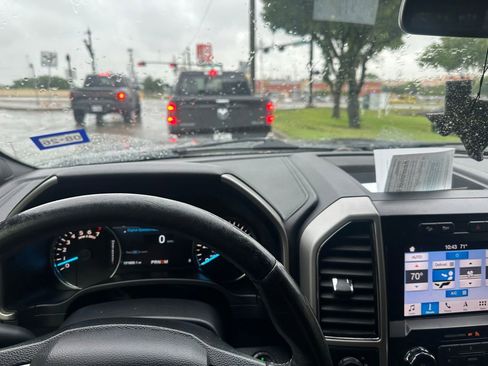 Used 2018 Ford F150 Lariat AWD/4WD image 3