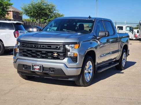 Used 2025 Chevrolet Silverado 1500 Custom RWD image 12