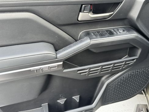 New 2026 Toyota Tacoma TRD Off-Road AWD/4WD image 18