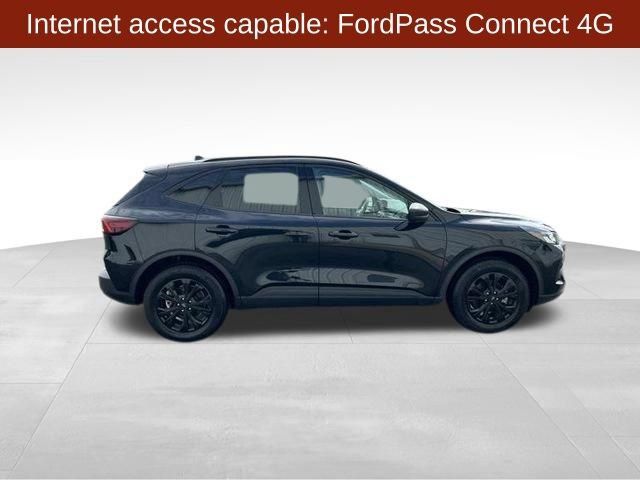 Used 2025 Ford Escape Active FWD image 8