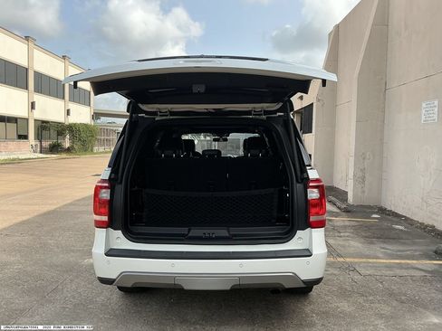 Used 2020 Ford Expedition XLT w/ Equipment Group 202A RWD image 10