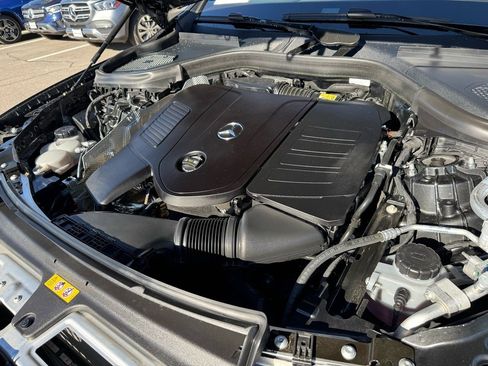 Certified 2025 Mercedes-Benz GLC 300 image 27