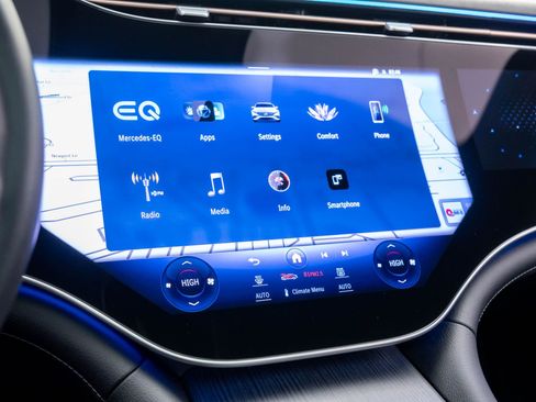 Used 2024 Mercedes-Benz EQS 450+ 4MATIC Sedan w/ Executive Rear Seat Package image 28