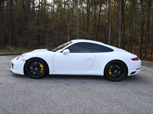Certified 2018 Porsche 911 Carrera 4S image 2