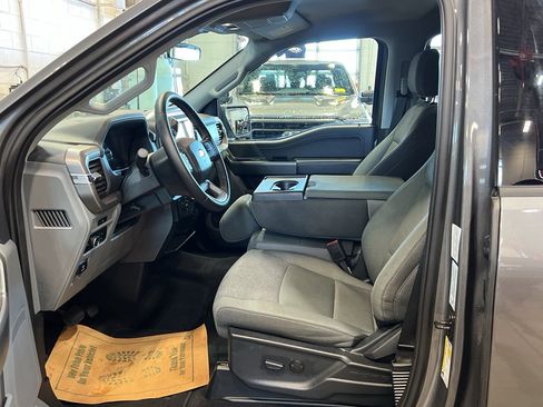 Used 2025 Ford F150 XLT w/ Equipment Group 301A Standard image 13