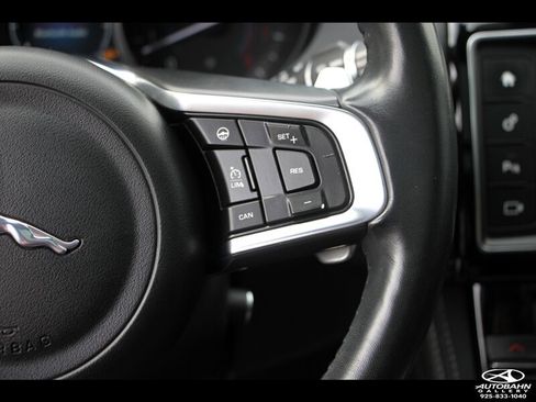 Used 2018 Jaguar F-PACE S AWD/4WD image 18