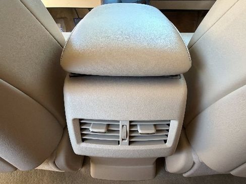 Used 2013 Lexus RX 450h AWD w/ Navigation Pkg image 25