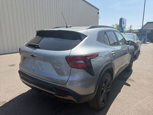 Used 2025 Chevrolet Trax ACTIV w/ Driver Confidence Package image 8