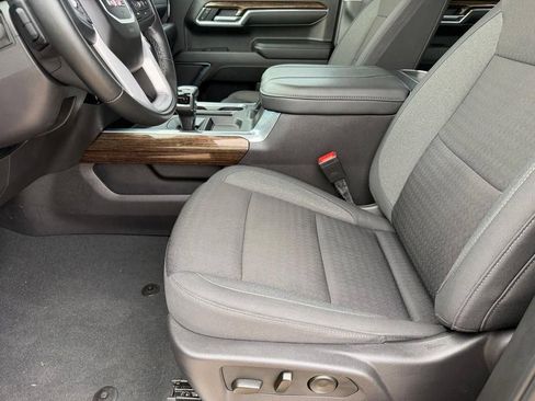 Used 2024 GMC Sierra 1500 Elevation w/ X31 Off-Road Package AWD/4WD image 9