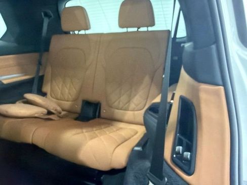 Certified 2024 BMW X7 xDrive40i w/ M Sport Package AWD/4WD image 19
