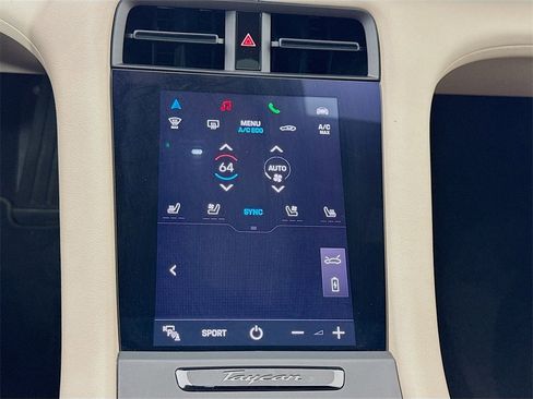 Used 2022 Porsche Taycan image 22