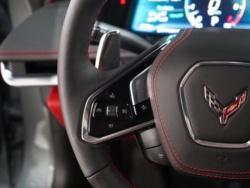 Used 2024 Chevrolet Corvette Stingray Premium Cpe w/ Z51 Performance Package RWD image 18