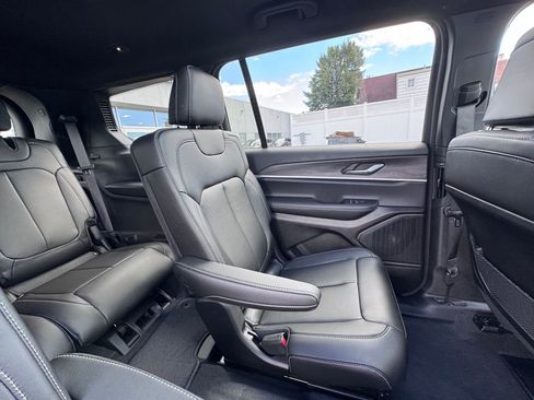 New 2025 Jeep Grand Cherokee L Limited w/ Black Appearance Package image 22
