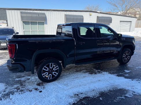 Used 2024 GMC Sierra 1500 AT4 w/ Technology Package image 7