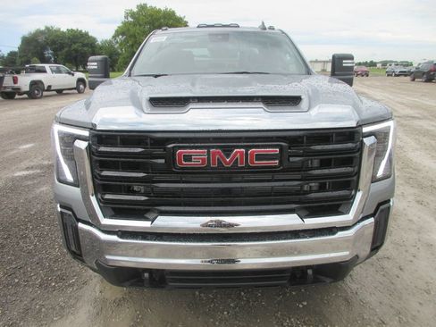 New 2026 GMC Sierra 3500 Pro AWD/4WD image 11