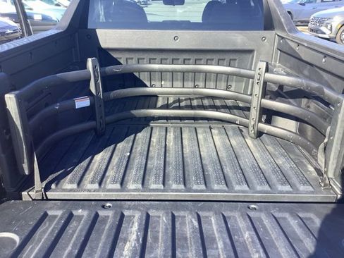 Certified 2025 Hyundai Santa Cruz SE image 15