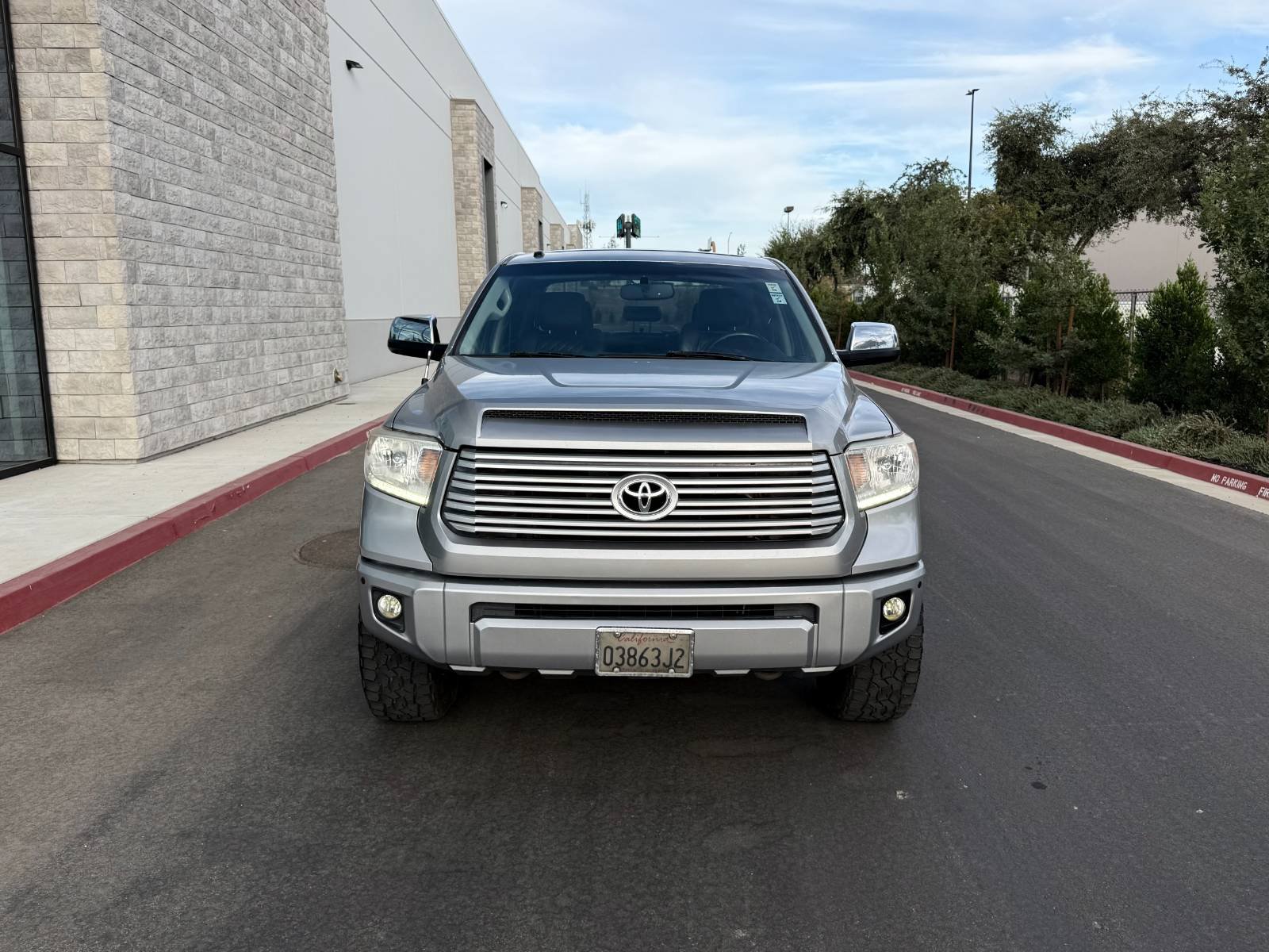 Used 2015 Toyota Tundra Platinum AWD/4WD image 2