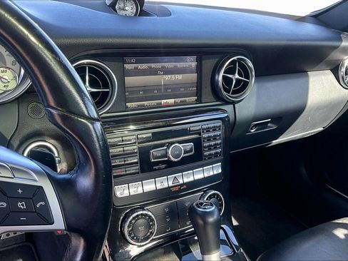 Used 2014 Mercedes-Benz SLK 350 image 5