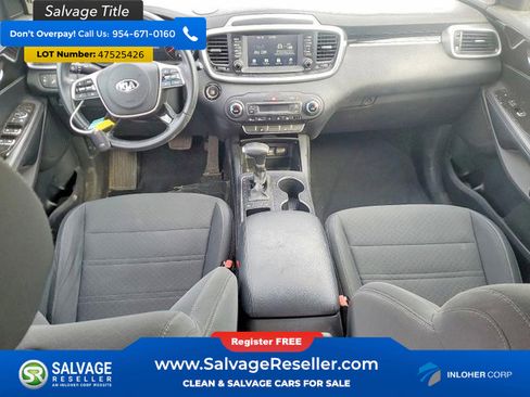 Used 2020 Kia Sorento S image 11