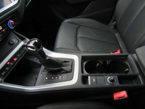 Used 2022 Audi Q3 2.0T Premium Plus w/ Premium Plus Package image 43