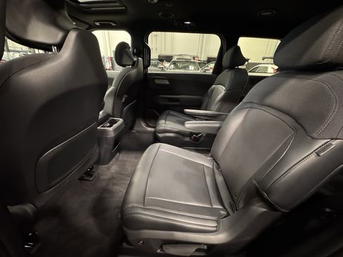 New 2027 Kia Telluride S image 16