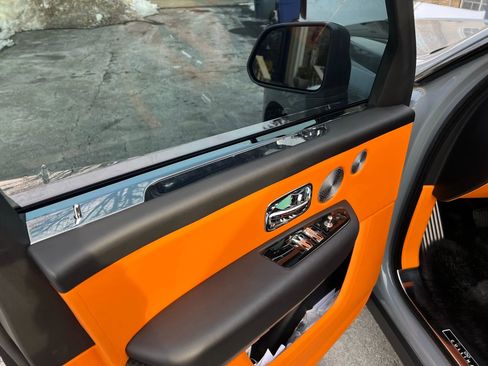 Used 2023 Rolls-Royce Cullinan Black Badge w/ Driver's Package image 48