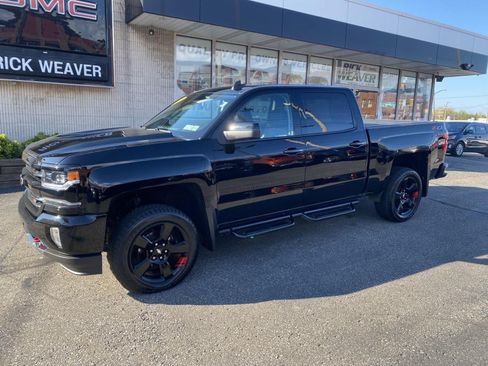 Used 2018 Chevrolet Silverado 1500 LTZ Z71 w/ Redline Edition AWD/4WD image 3